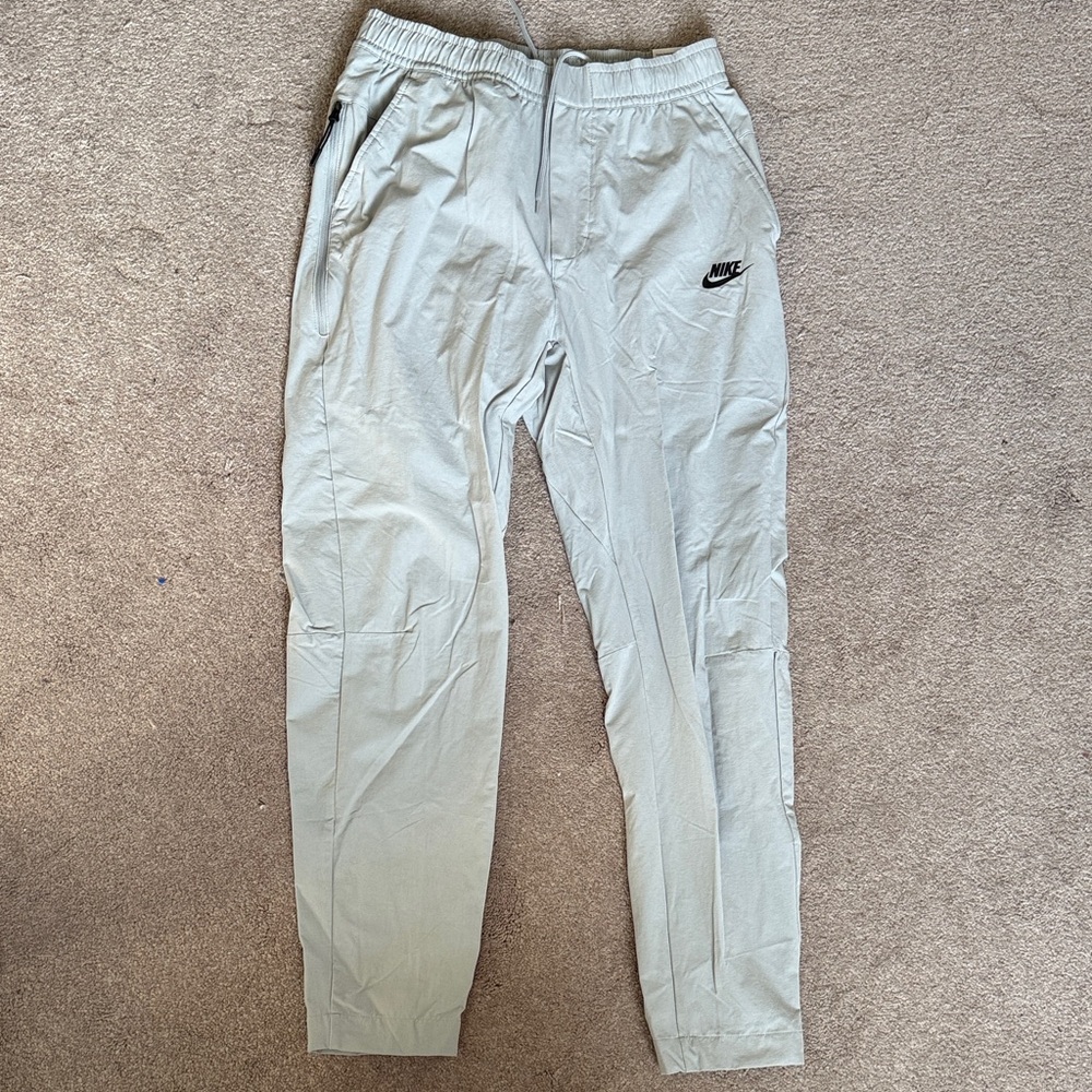 Nike Men's Light Gray Pants